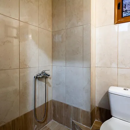 στούντιο στη στοά βαρβουτσή#9 Kalamata